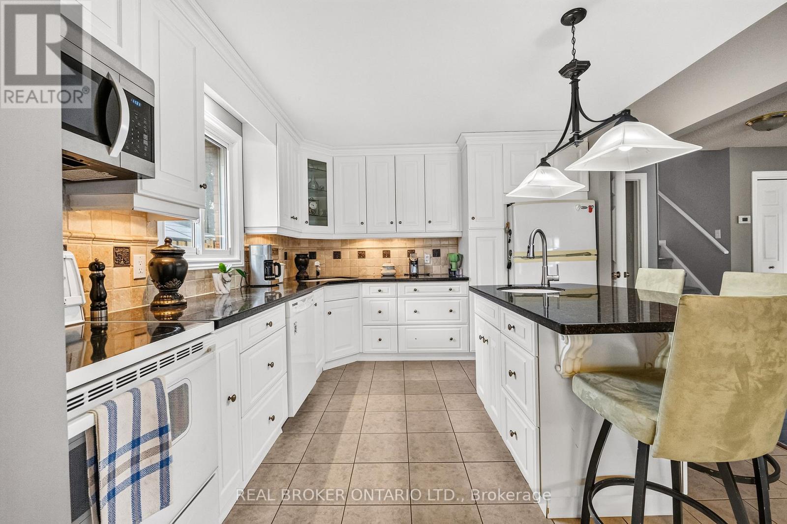 128 Melissa Crescent, Welland, Ontario  L3C 6N9 - Photo 4 - X13753356