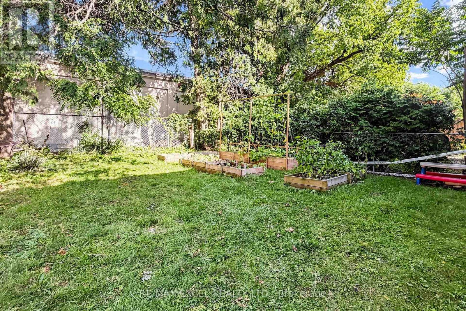 Bsmt - 23 Linelle Street, Toronto, Ontario  M2N 2J4 - Photo 21 - C13736488