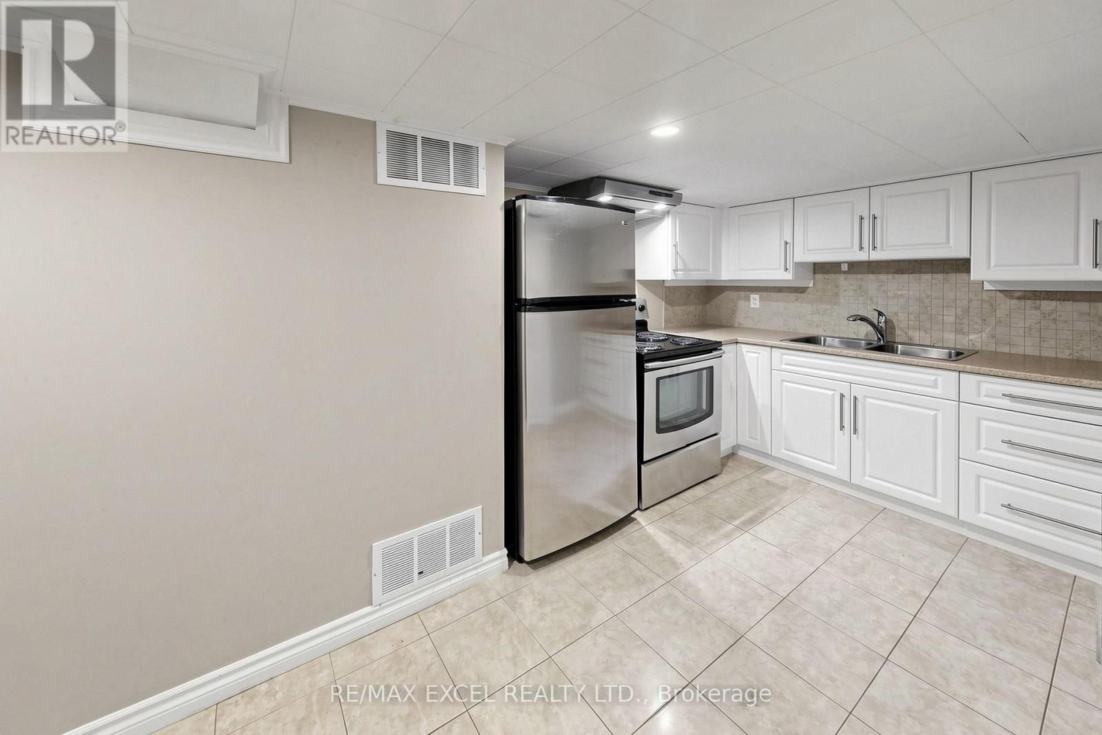 Bsmt - 23 Linelle Street, Toronto, Ontario  M2N 2J4 - Photo 8 - C13736488