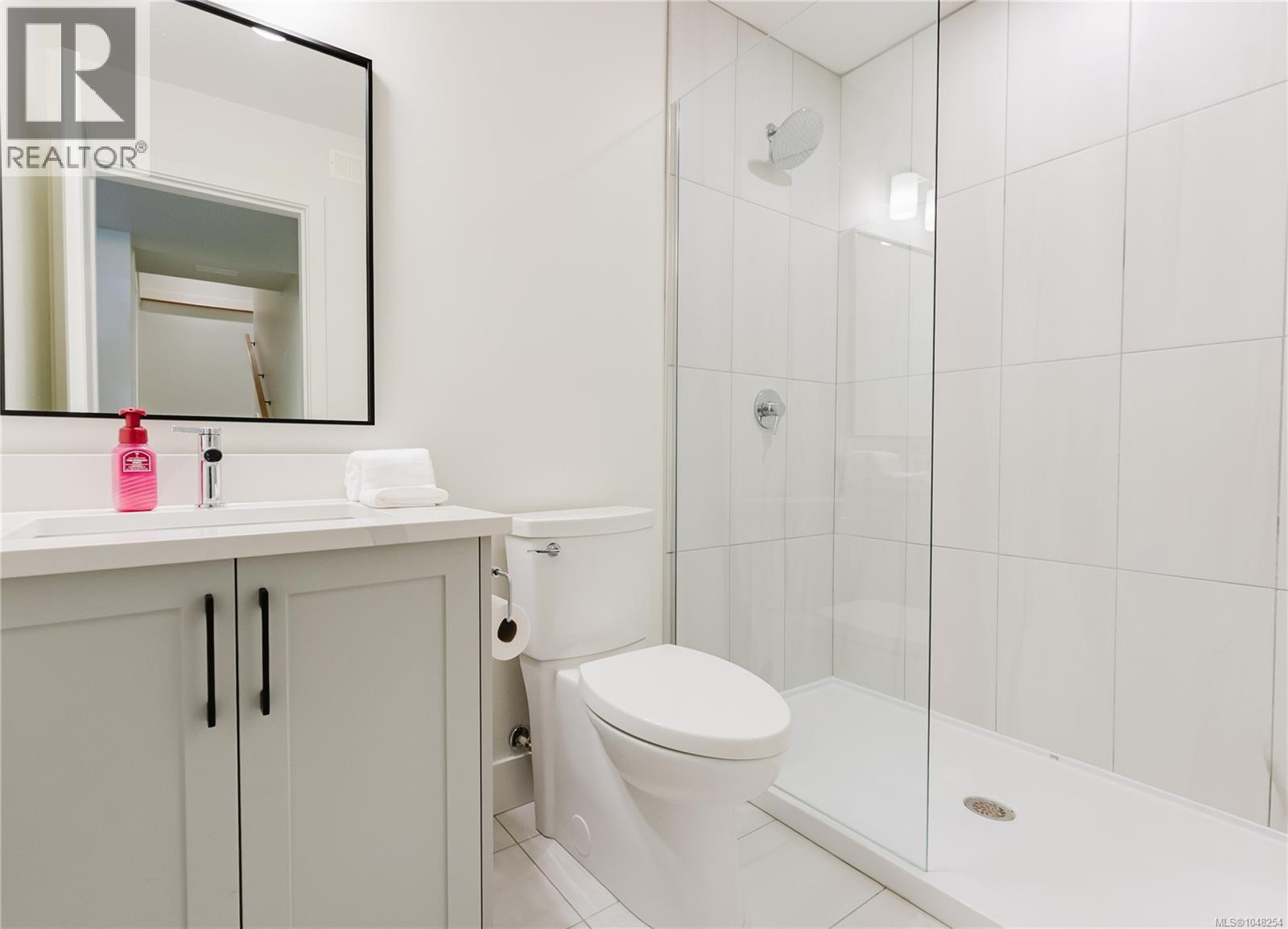 63 Boyd St, Victoria, British Columbia  V8V 2C8 - Photo 38 - 1048254