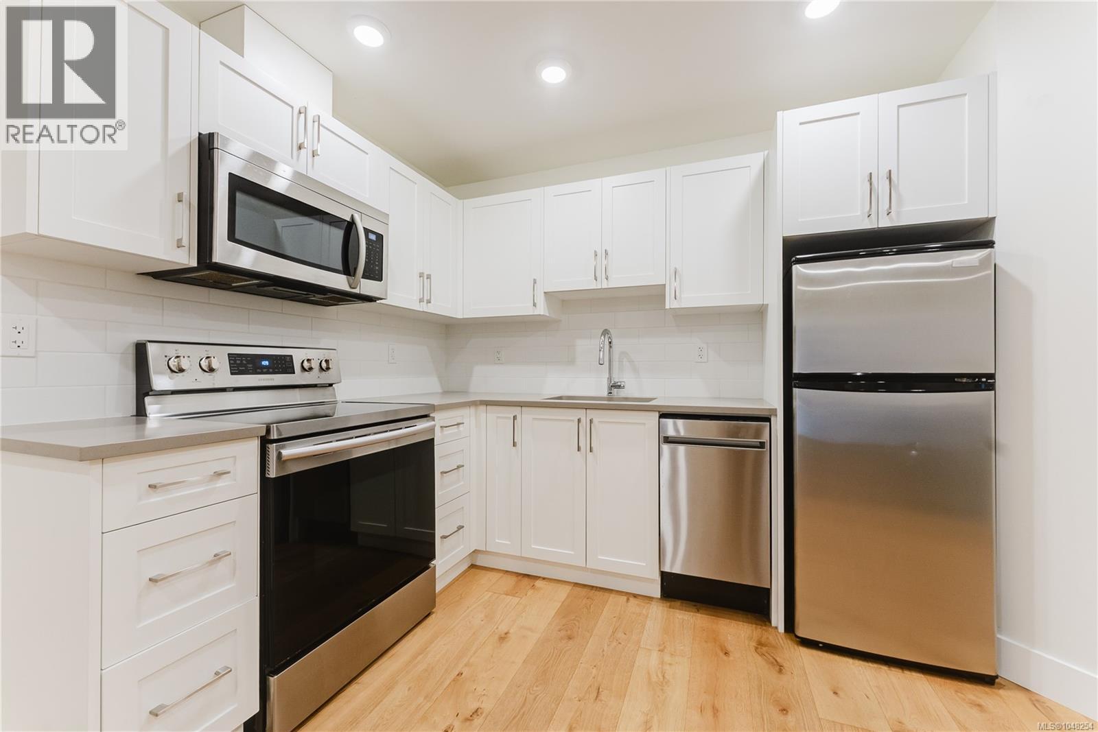 63 Boyd St, Victoria, British Columbia  V8V 2C8 - Photo 41 - 1048254