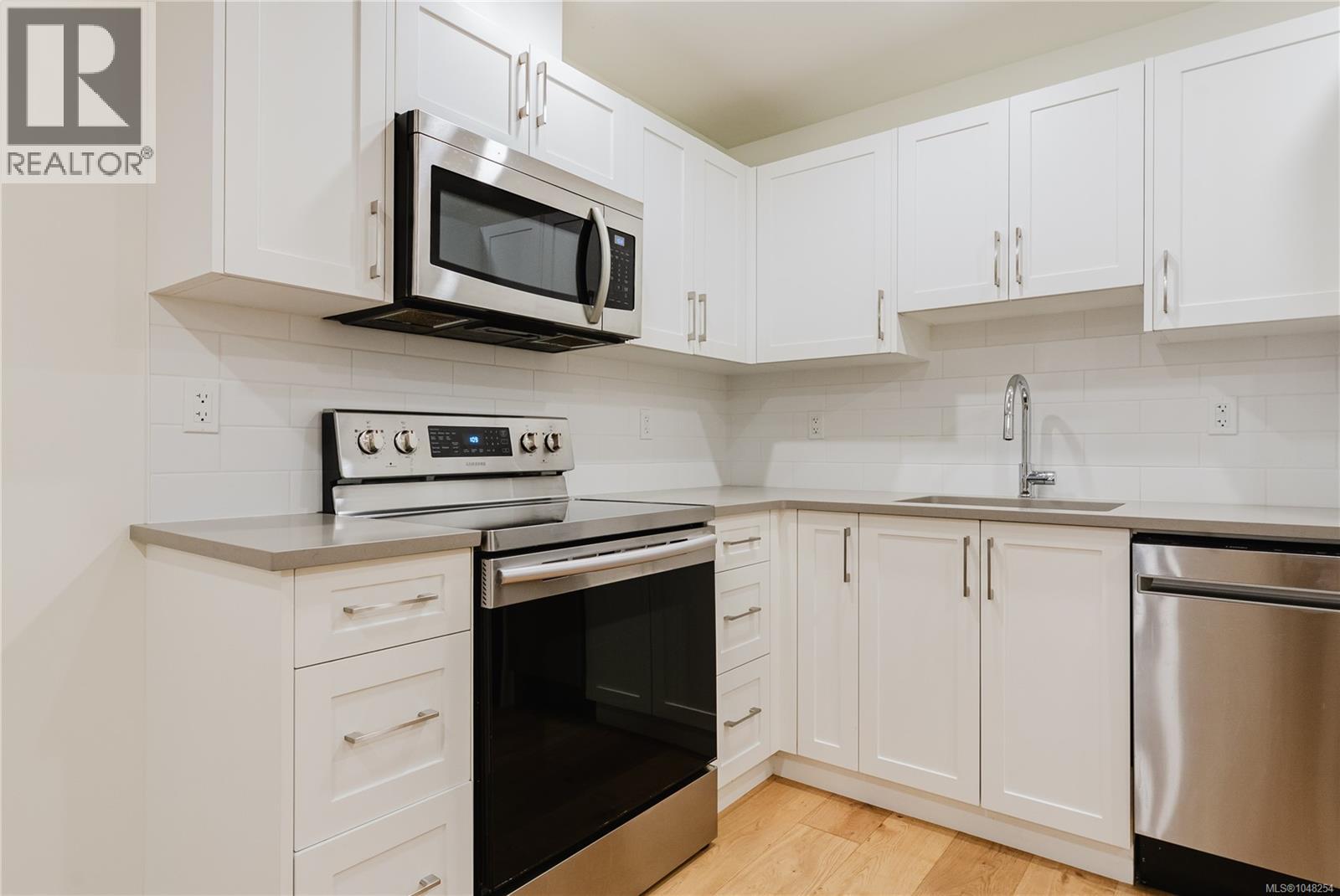 63 Boyd St, Victoria, British Columbia  V8V 2C8 - Photo 42 - 1048254