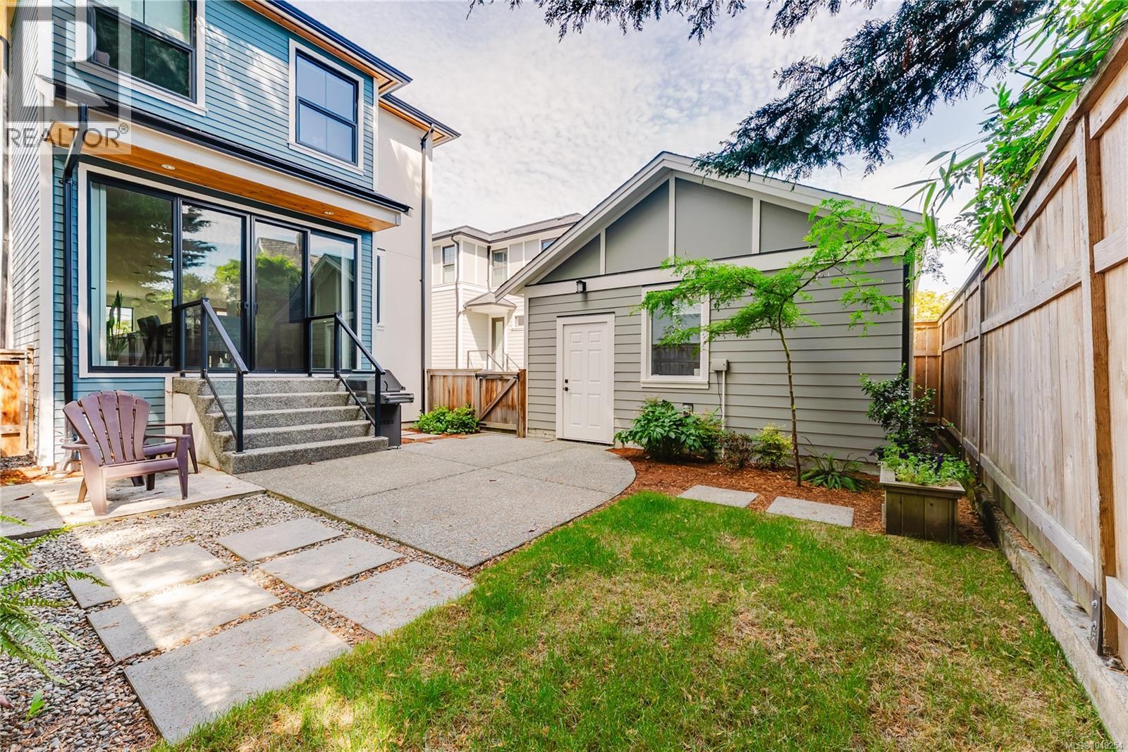 63 Boyd St, Victoria, British Columbia  V8V 2C8 - Photo 53 - 1048254