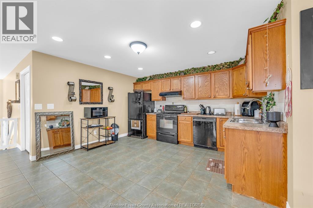 51 Anfred, Leamington, Ontario  N8H 5L3 - Photo 11 - 26021808