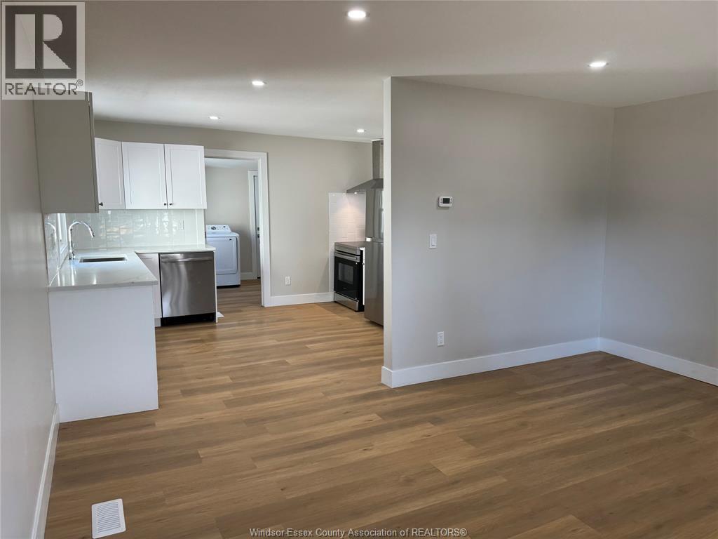 1462 Labadie, Windsor, Ontario  N8Y 4H1 - Photo 4 - 26021728