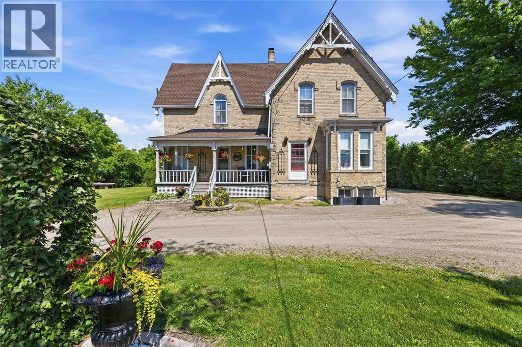 6752 Camlachie Road, Plympton-Wyoming, Ontario  N0N 1E0 - Photo 1 - 26021787