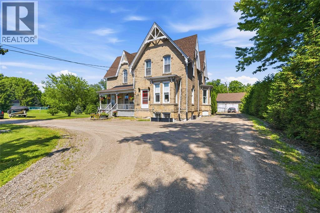 6752 Camlachie Road, Plympton-Wyoming, Ontario  N0N 1E0 - Photo 2 - 26021787