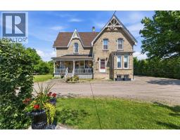 6752 Camlachie ROAD, Plympton-Wyoming, Ontario