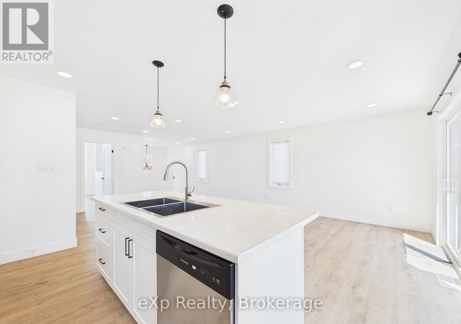 1085 Sutton Street, Kincardine, Ontario  N2X 2G1 - Photo 7 - X13753088