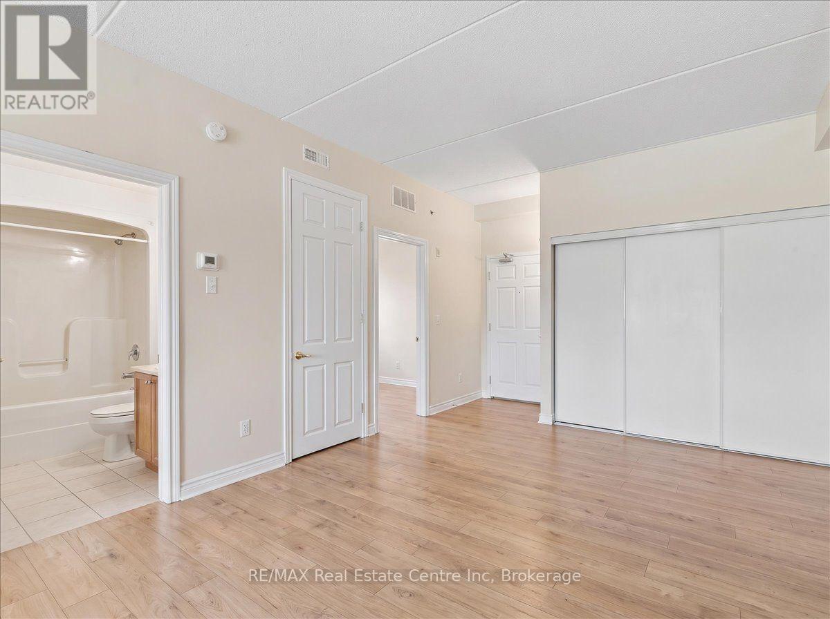 205 - 308 Watson Parkway N, Guelph, Ontario  N1E 0G7 - Photo 12 - X13753100