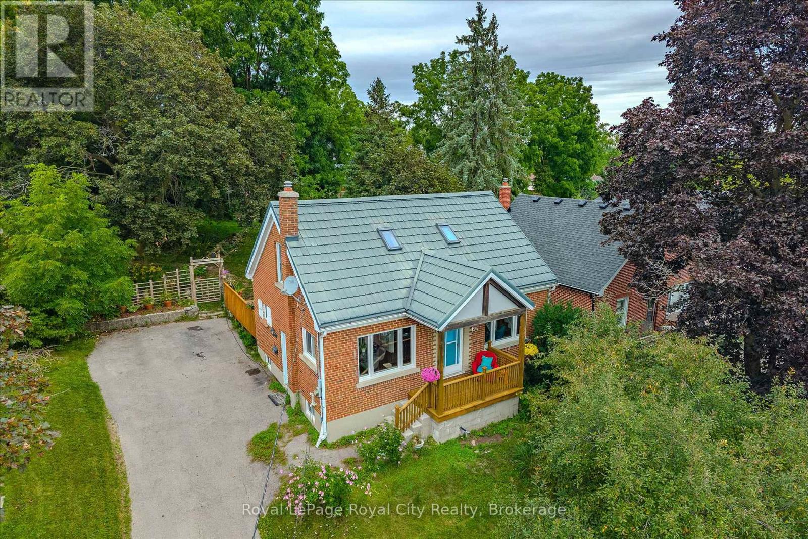 194 GROVE STREET, Guelph, Ontario
