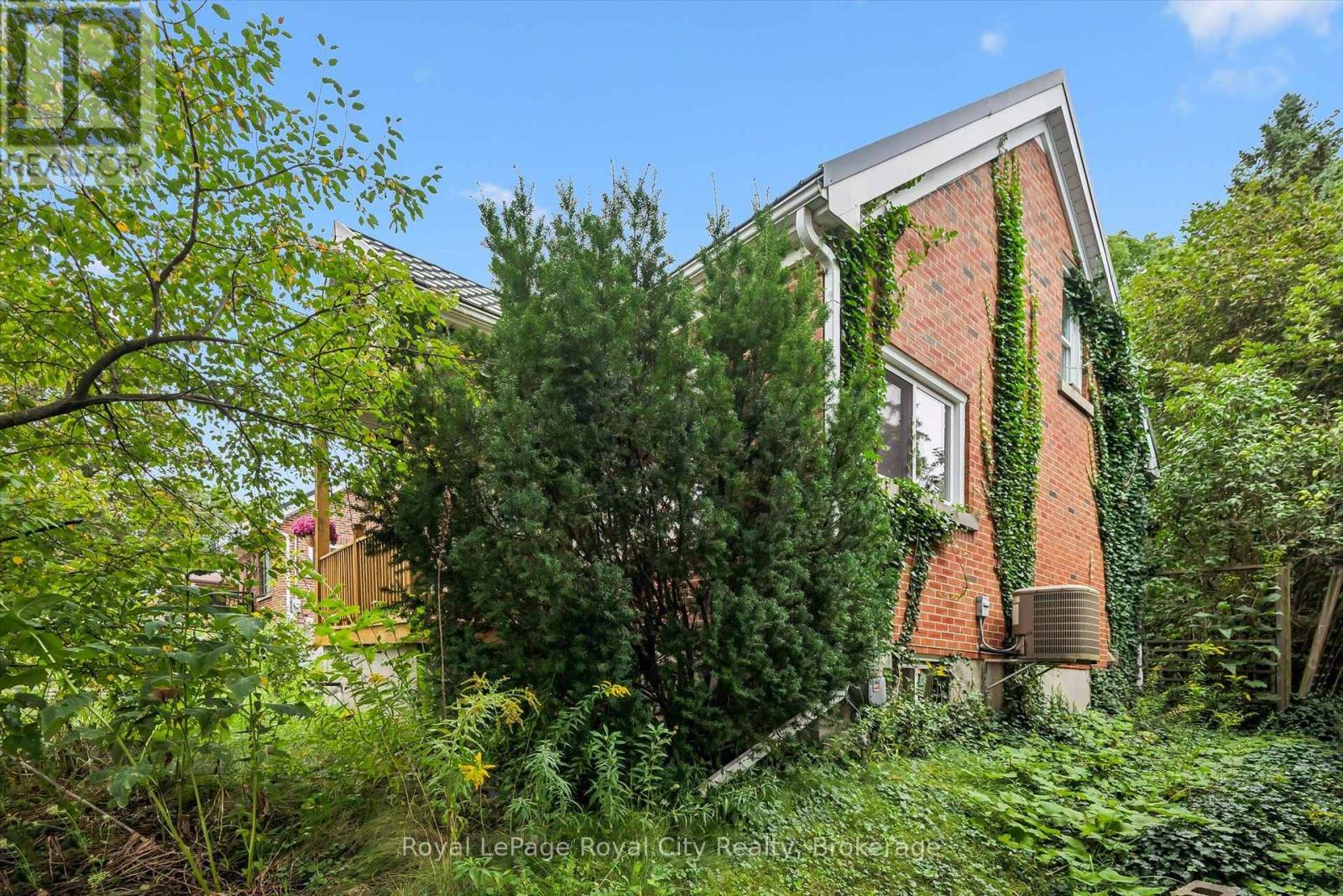 194 Grove Street, Guelph, Ontario  N1E 2W7 - Photo 3 - X13753450