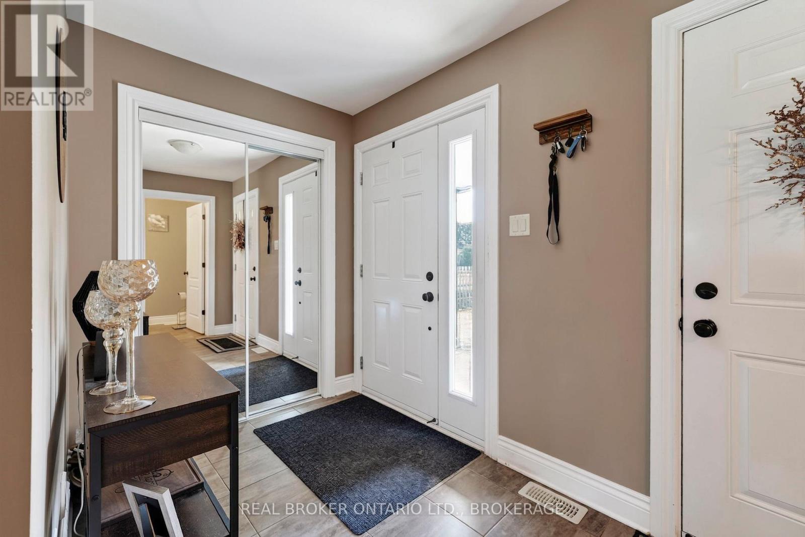 1164 Clement Court, Cornwall, Ontario K6H 4N1 - Photo 3 - X13753302