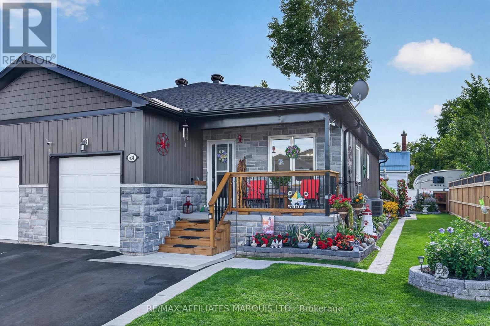 631 St Lawrence Street, Prescott, Ontario  K0E 1T0 - Photo 1 - X13753370