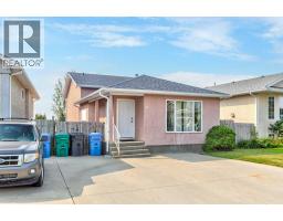 78 CHILCOTIN Road W, Lethbridge, Alberta