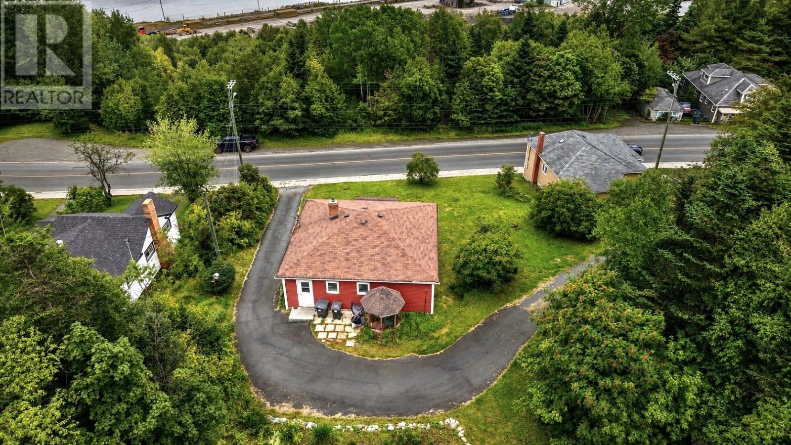 94 Memorial Drive, Clatrenville — photo 4