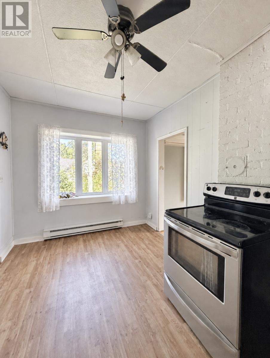 94 Memorial Drive, Clatrenville — photo 9