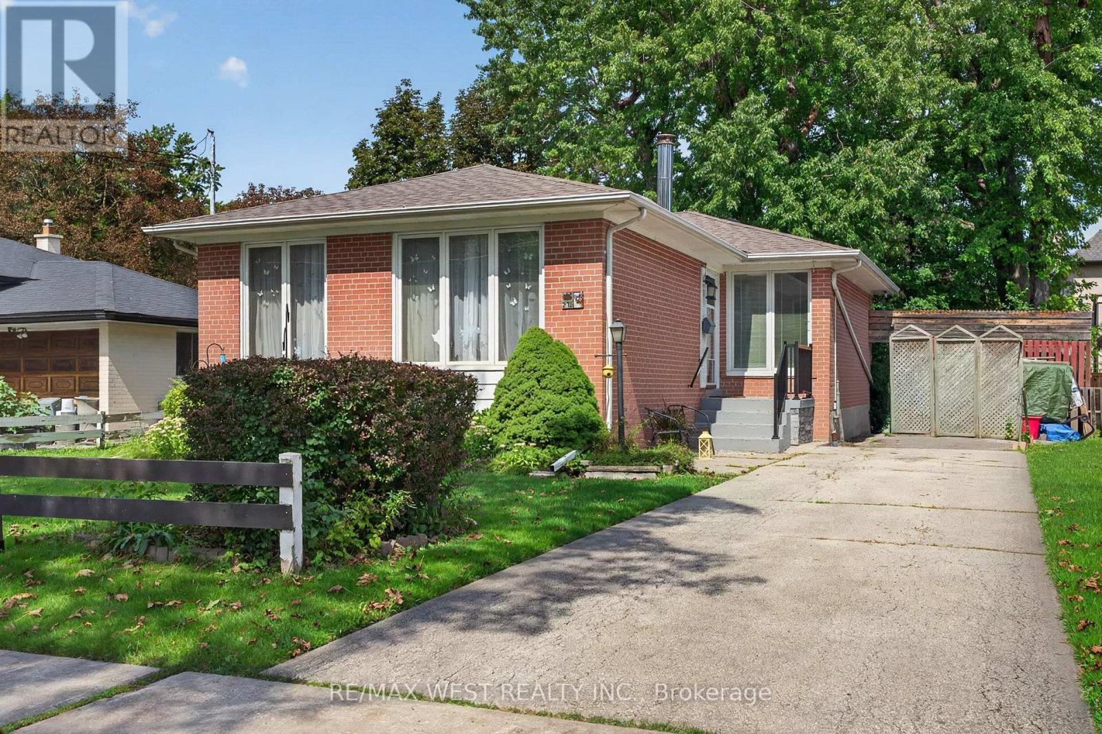 270 HOMEWOOD AVENUE, Toronto, Ontario