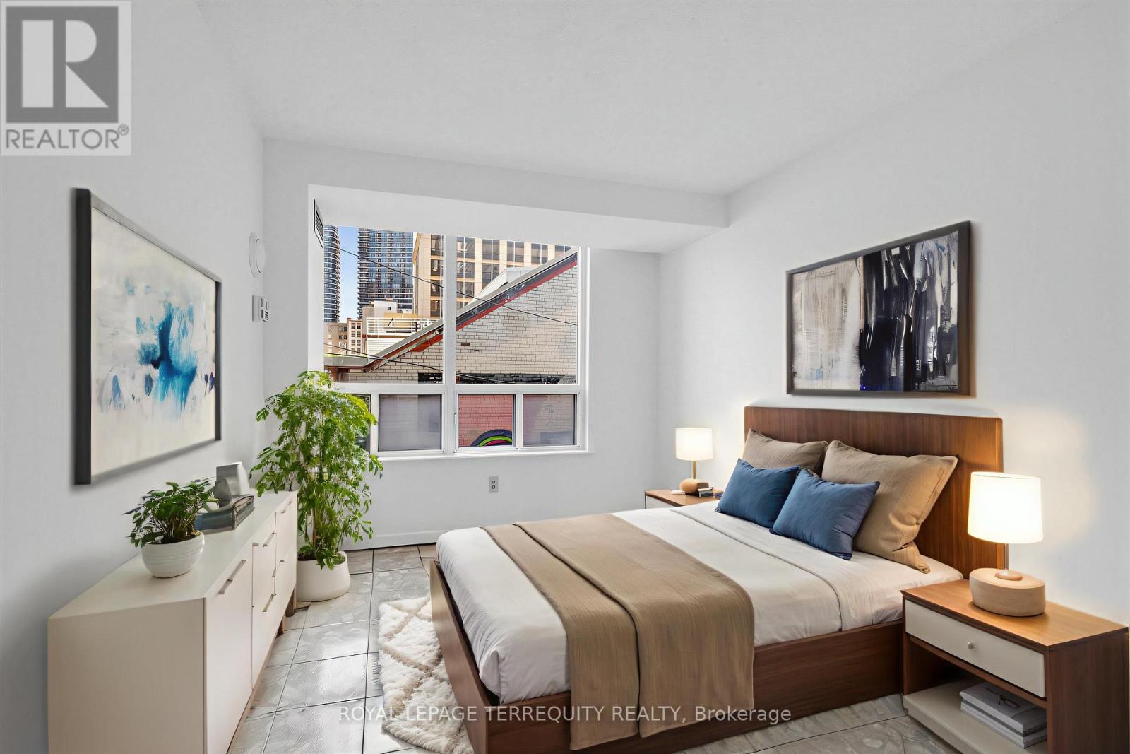 210 - 25 Maitland Street, Toronto, Ontario  M4Y 2W1 - Photo 11 - C13753232