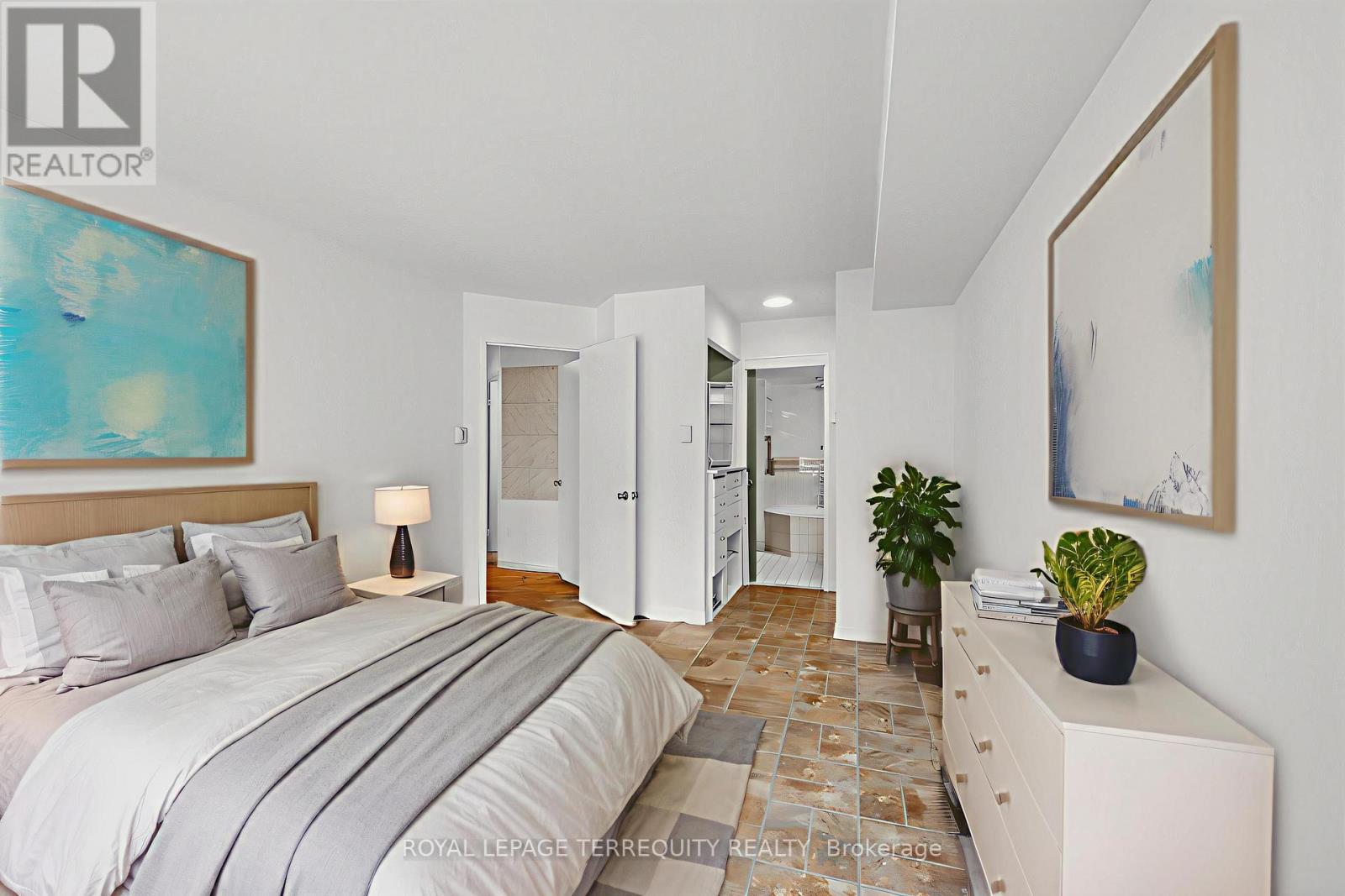 210 - 25 Maitland Street, Toronto, Ontario  M4Y 2W1 - Photo 7 - C13753232