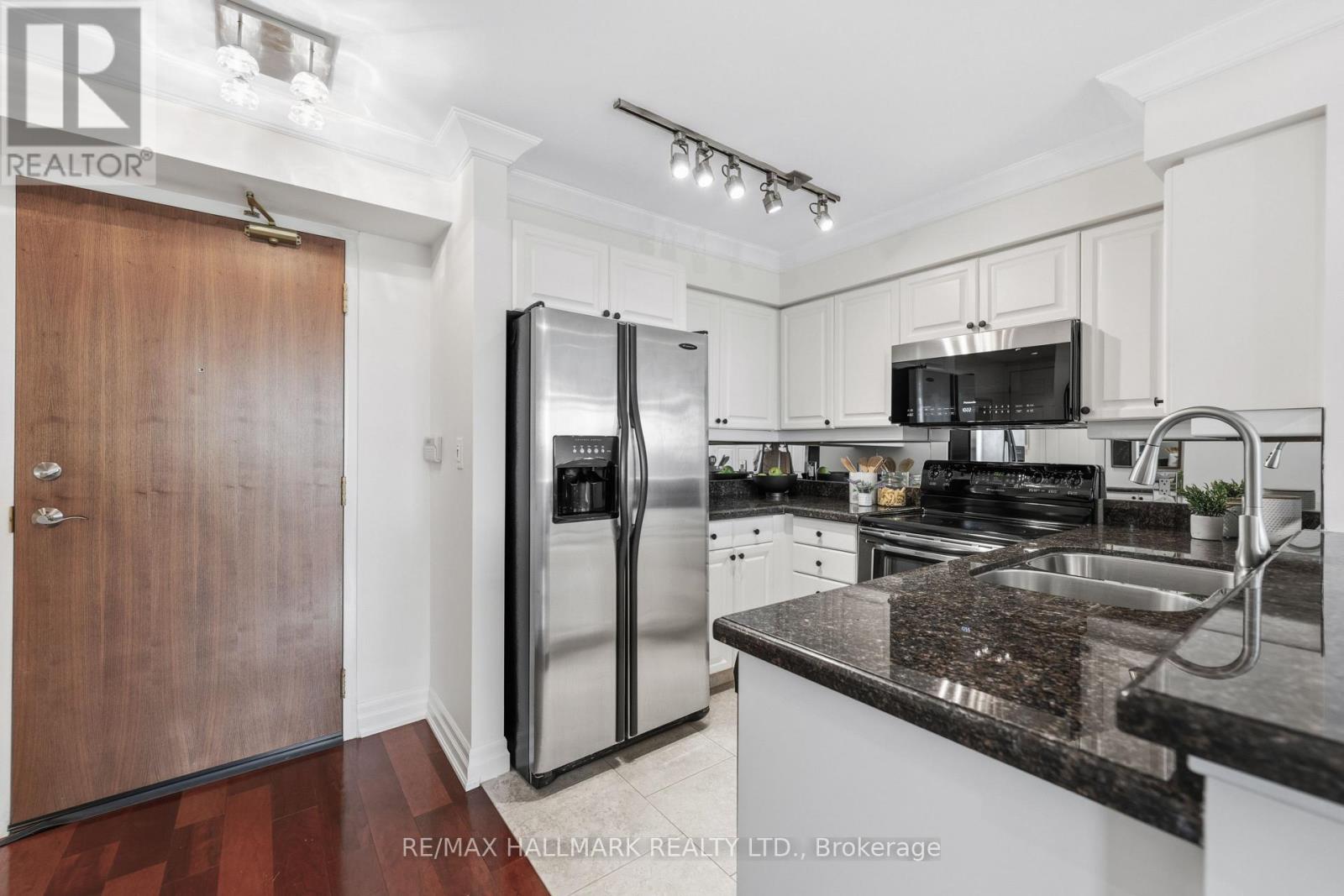 511 - 3840 Bathurst Street, Toronto, Ontario  M3H 6C6 - Photo 3 - C13753256