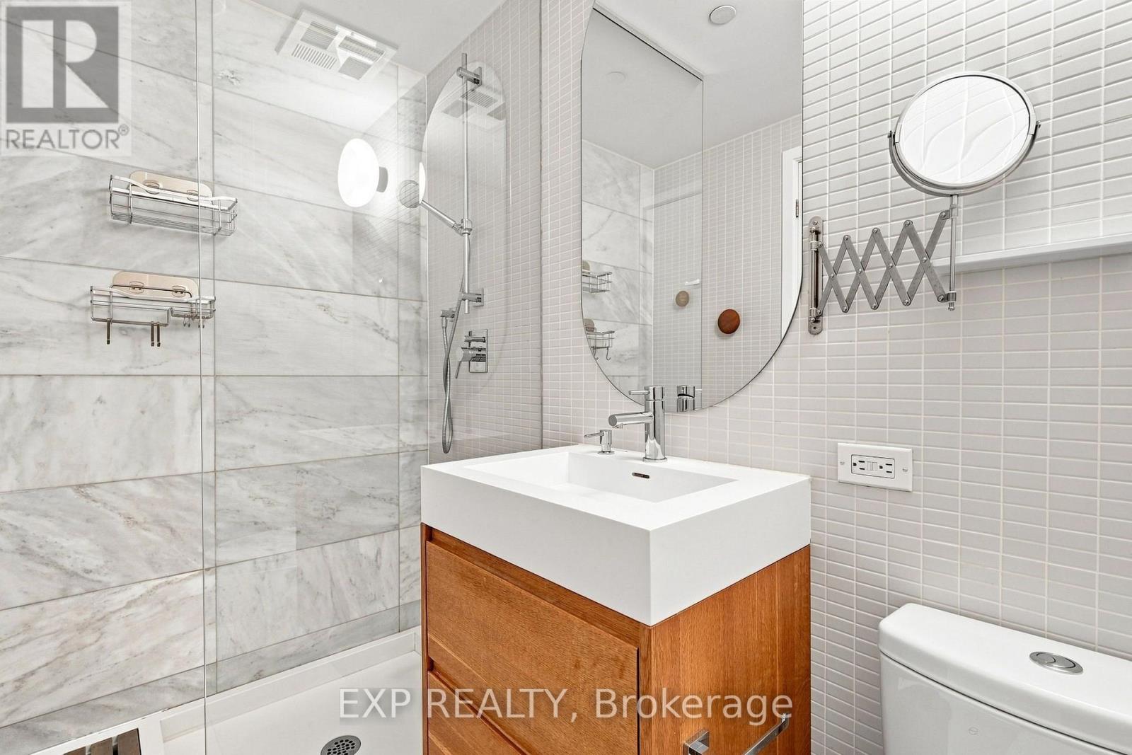 604 - 51 Trolley Crescent, Toronto, Ontario  M5A 0E9 - Photo 24 - C13753276