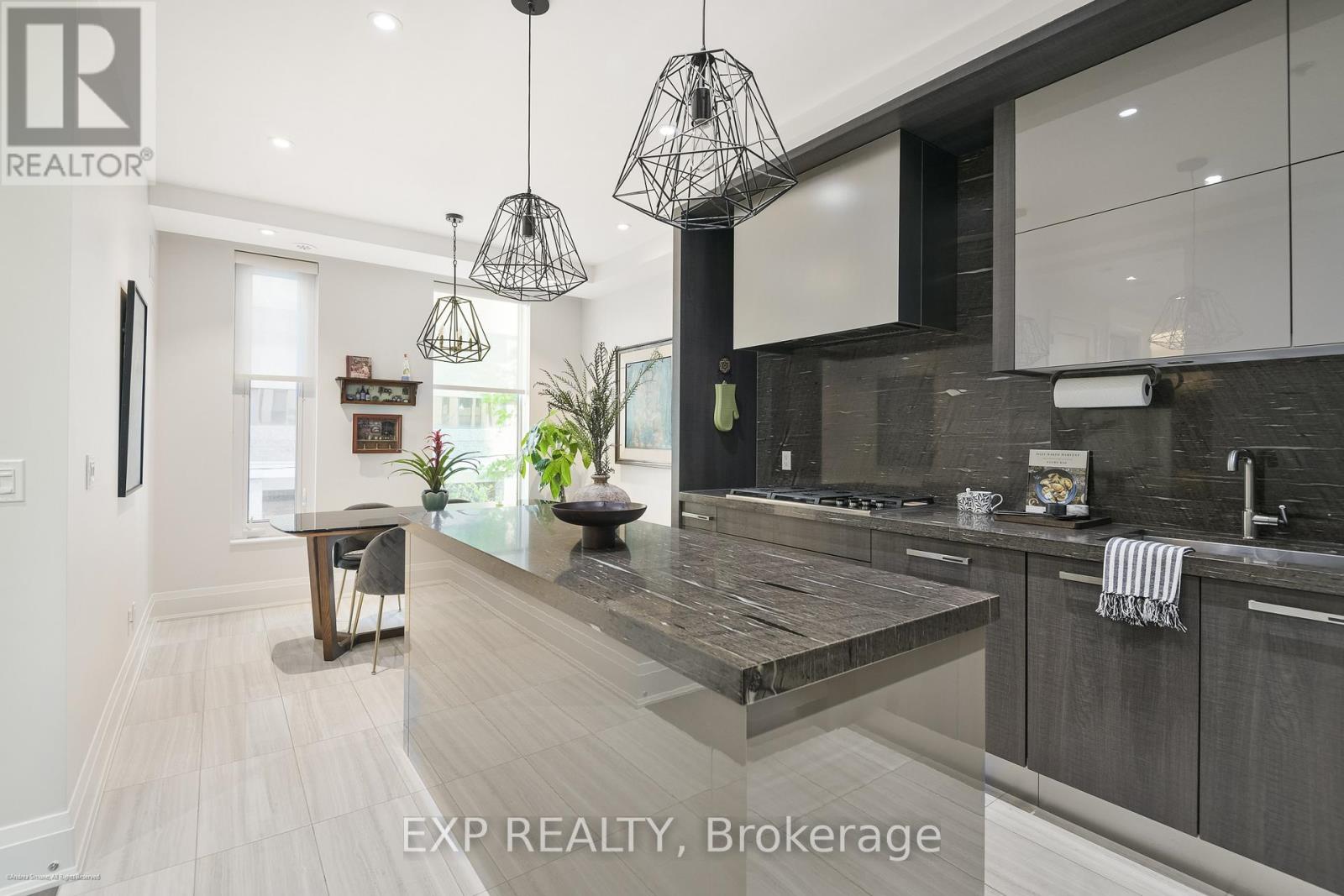 1084 Bay Street, Toronto, Ontario M5S 0A3 - Photo 15 - C13753328