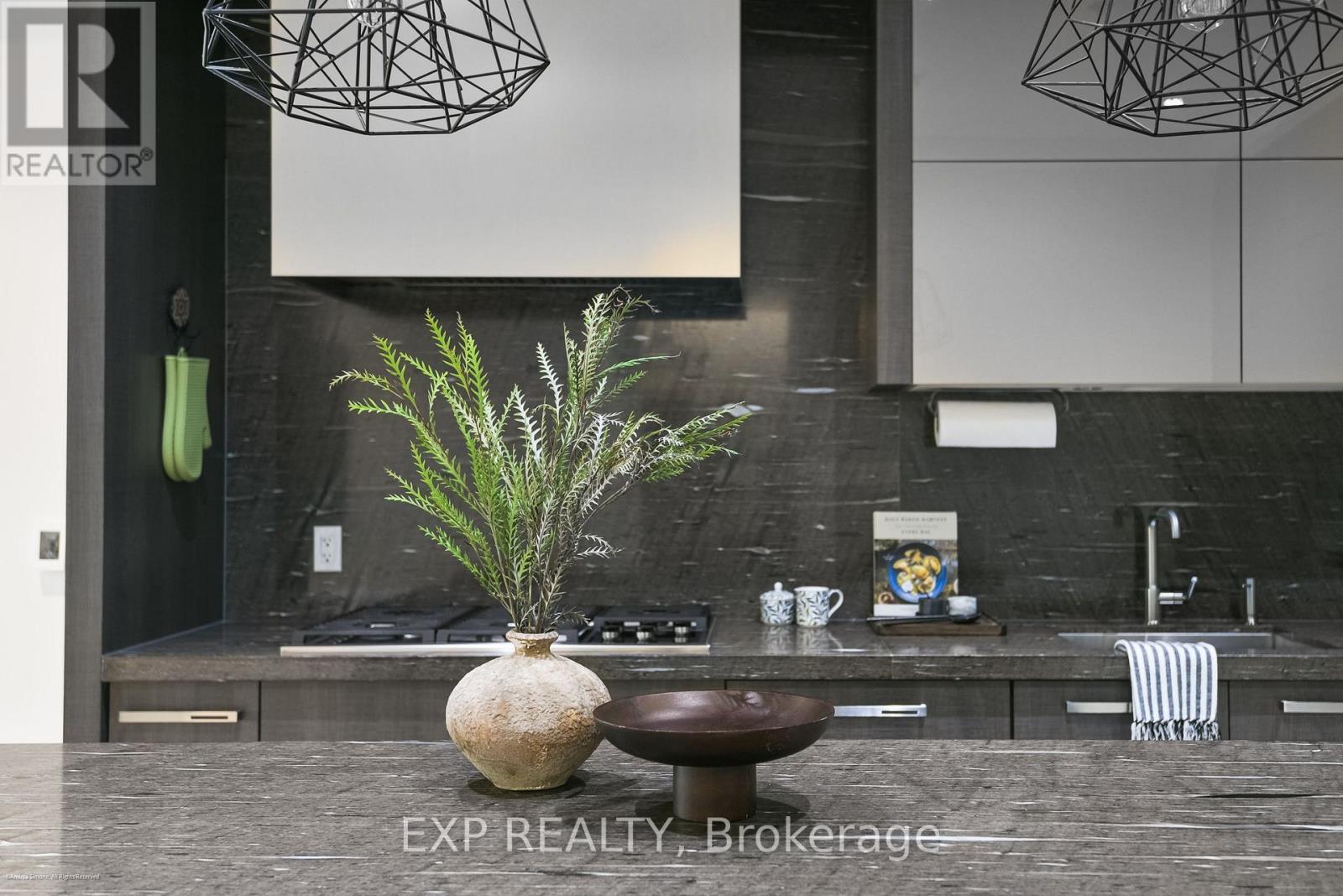 1084 Bay Street, Toronto, Ontario M5S 0A3 - Photo 20 - C13753328