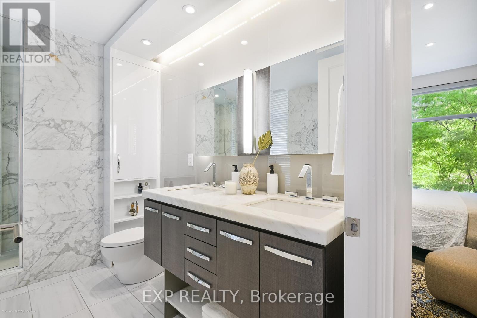 1084 Bay Street, Toronto, Ontario M5S 0A3 - Photo 29 - C13753328