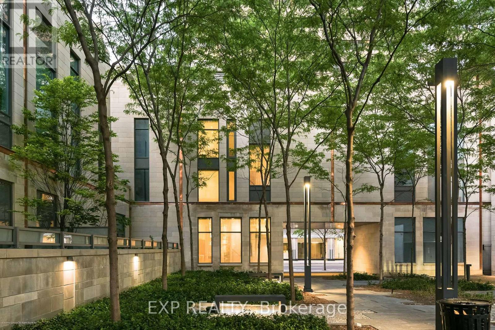 1084 Bay Street, Toronto, Ontario M5S 0A3 - Photo 3 - C13753328