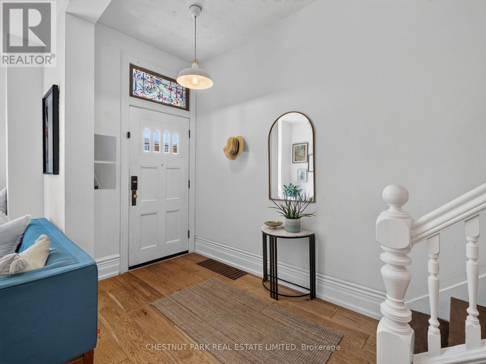 28 Robinson Street, Toronto, Ontario M6J 1L2 - Photo 2 - C13753344
