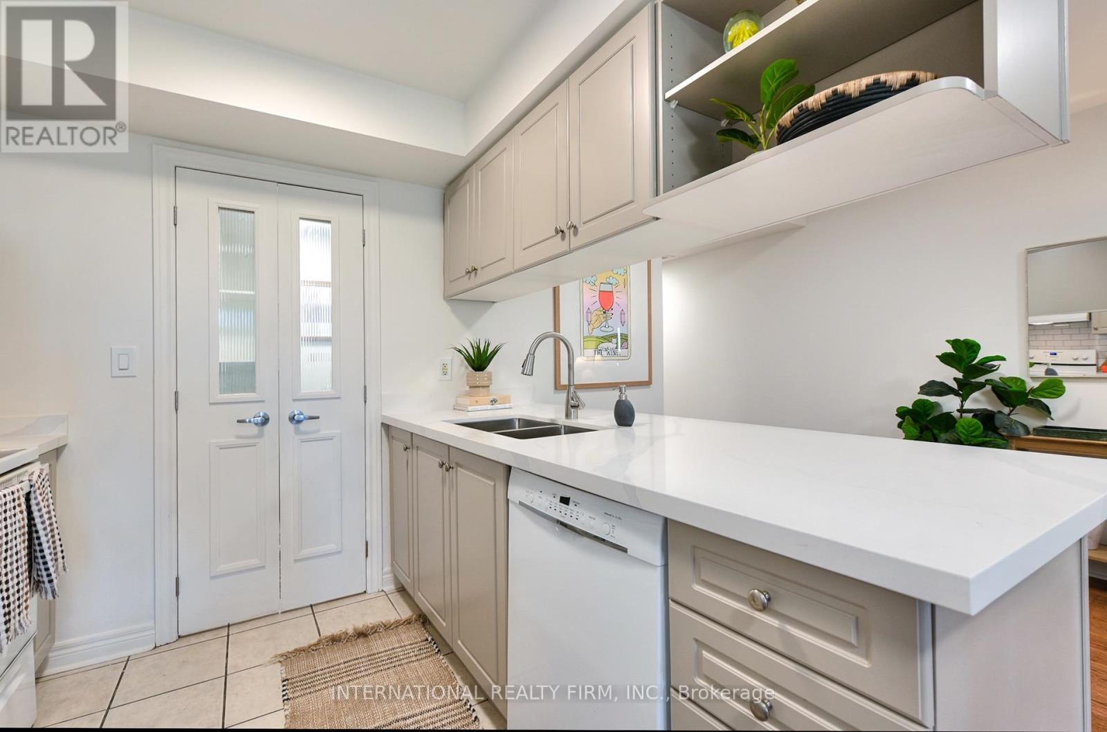 201 - 60 Aerodrome Crescent, Toronto, Ontario  M4G 4J1 - Photo 6 - C13753362