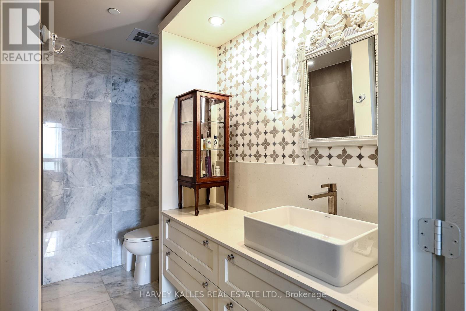2407 - 101 Erskine Avenue, Toronto, Ontario  M4P 0C5 - Photo 22 - C13753394