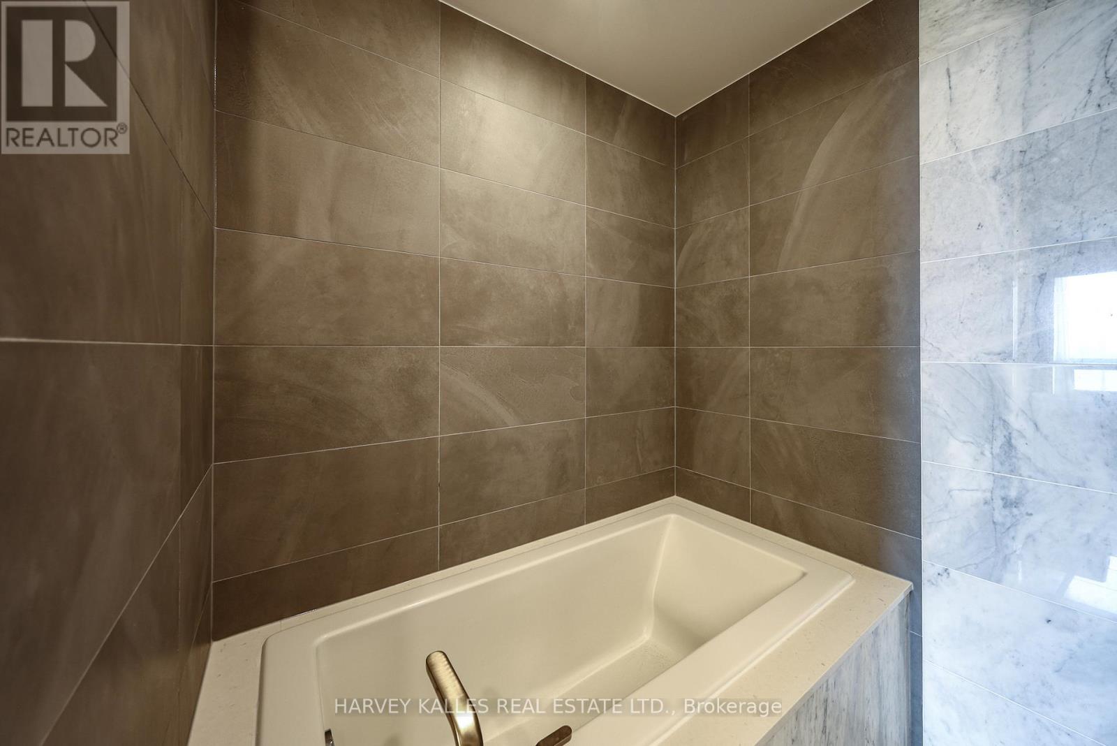 2407 - 101 Erskine Avenue, Toronto, Ontario  M4P 0C5 - Photo 24 - C13753394