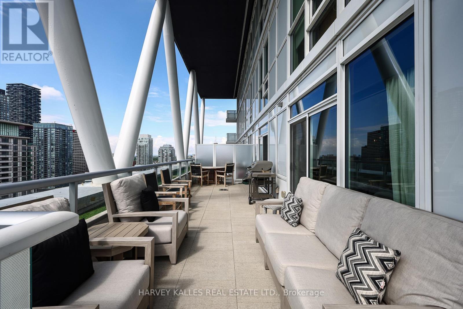 2407 - 101 Erskine Avenue, Toronto, Ontario  M4P 0C5 - Photo 37 - C13753394