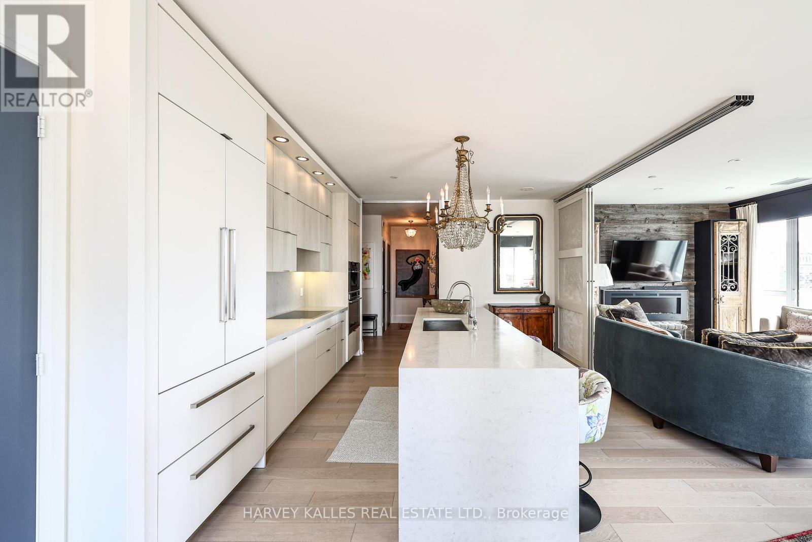 2407 - 101 Erskine Avenue, Toronto, Ontario  M4P 0C5 - Photo 6 - C13753394