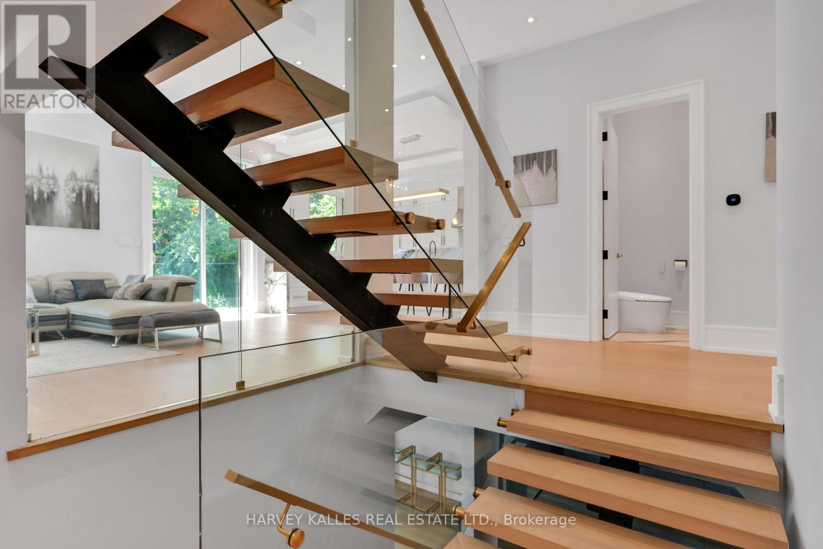 615 Briar Hill Avenue, Toronto, Ontario  M5N 1N4 - Photo 30 - C13753418