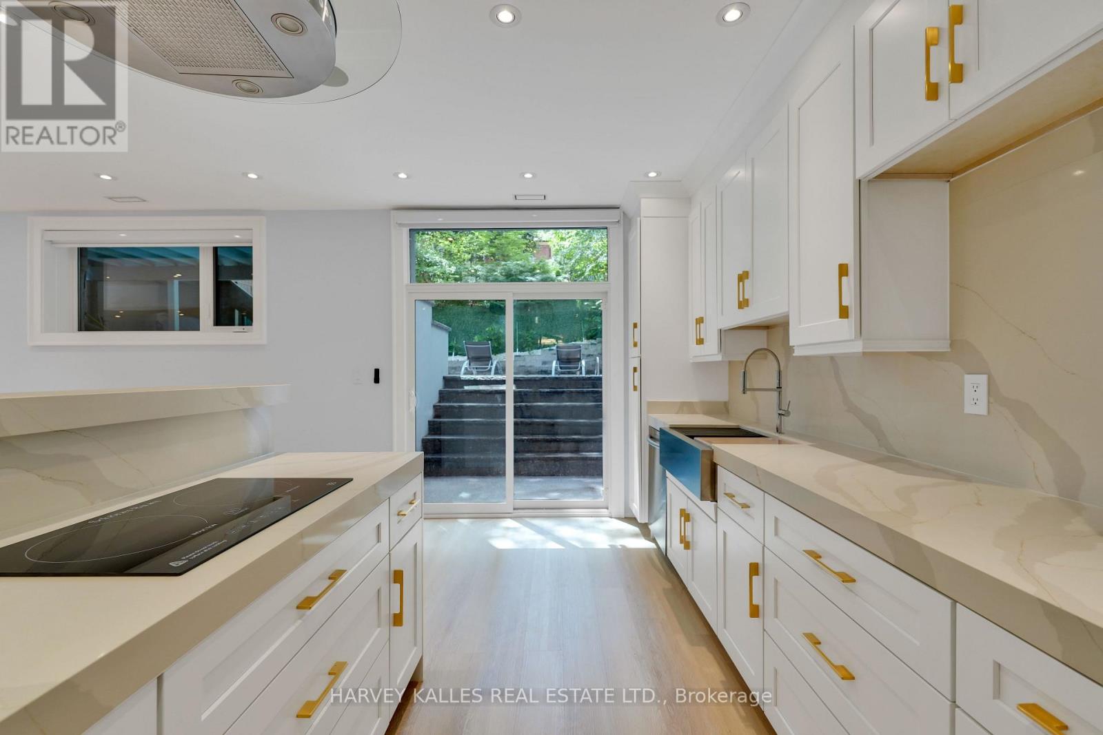 615 Briar Hill Avenue, Toronto, Ontario  M5N 1N4 - Photo 34 - C13753418