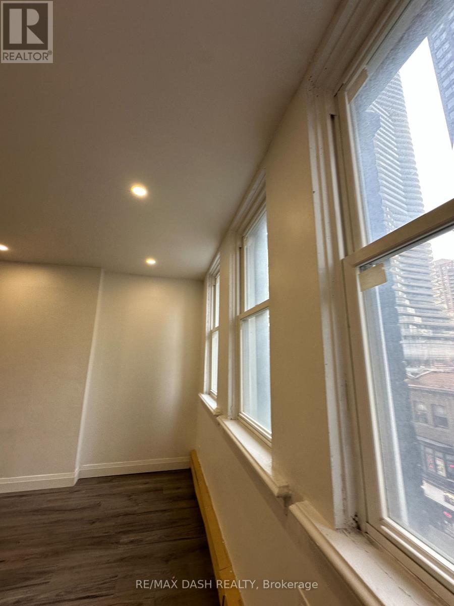4fl - 565 Yonge Street, Toronto, Ontario  M4Y 1Z2 - Photo 18 - C13753424