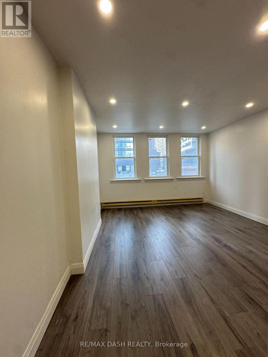 4fl - 565 Yonge Street, Toronto, Ontario  M4Y 1Z2 - Photo 2 - C13753424