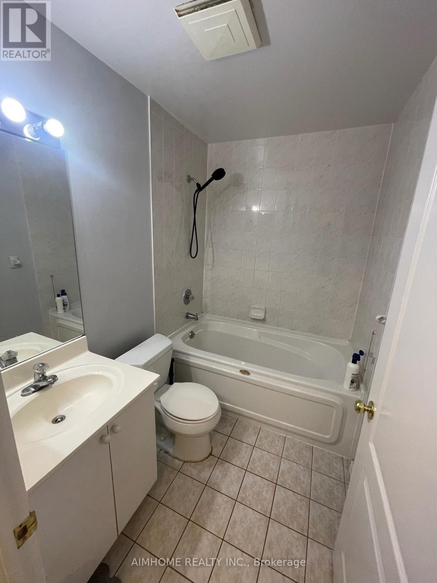 1530 - 28 Sommerset Way, Toronto, Ontario  M2N 6W7 - Photo 8 - C13753514