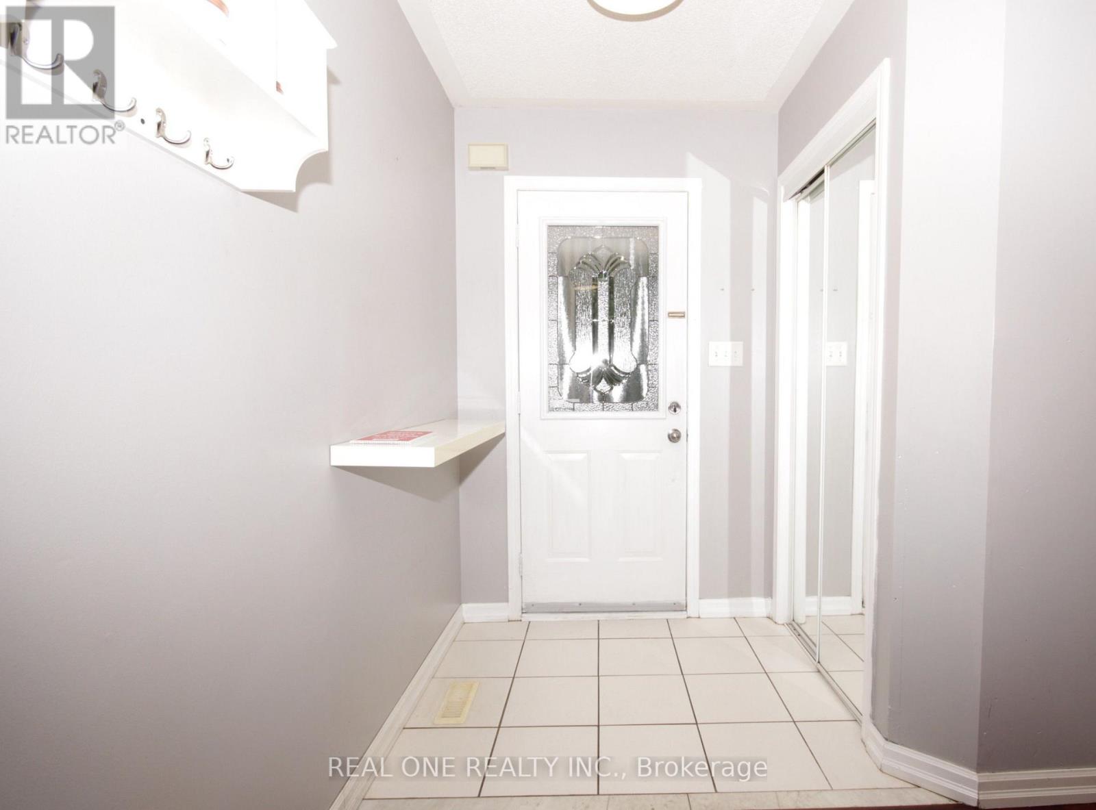 12 Bonello Crescent, Whitby, Ontario  L1R 3N6 - Photo 11 - E13753080