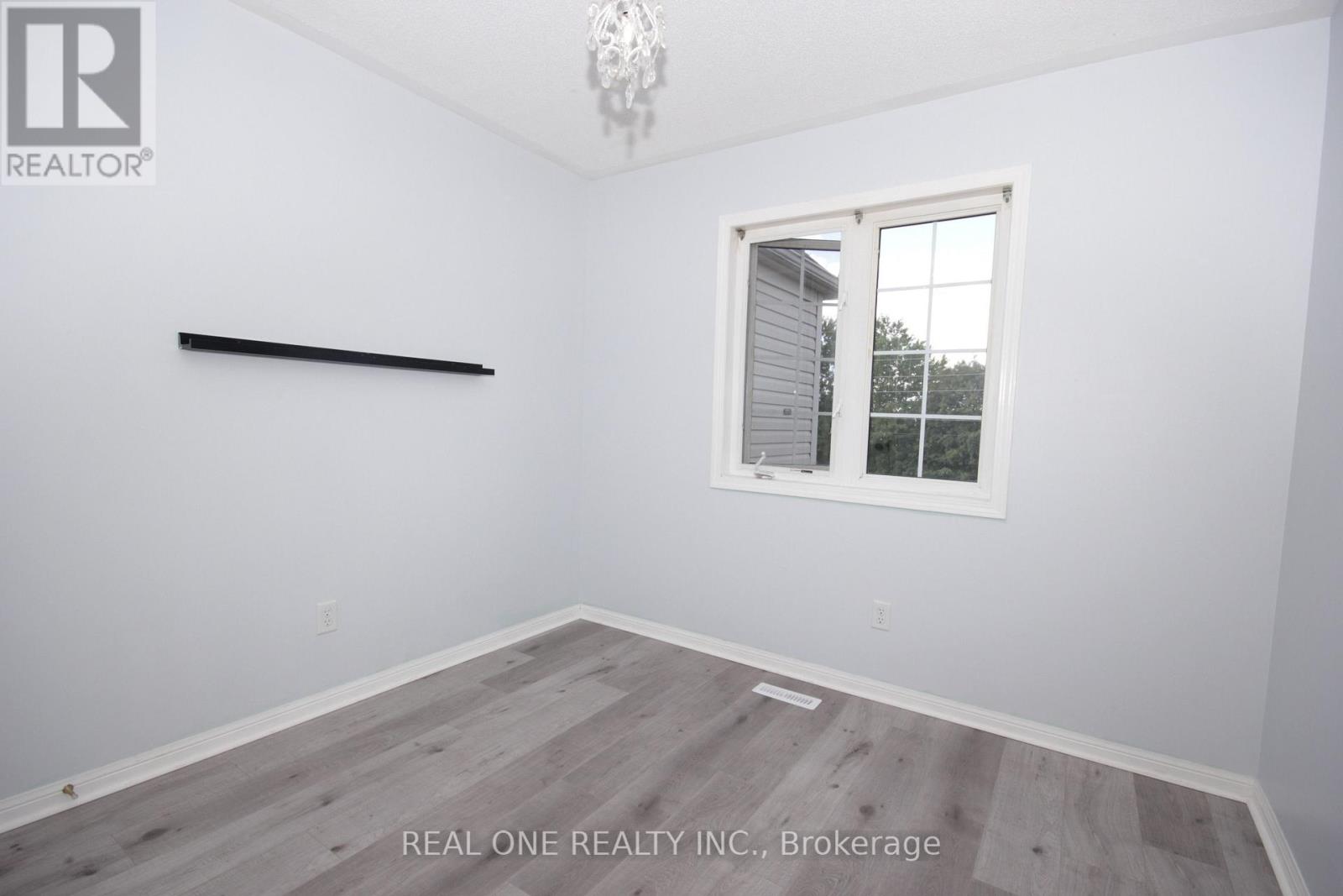 12 Bonello Crescent, Whitby, Ontario  L1R 3N6 - Photo 18 - E13753080