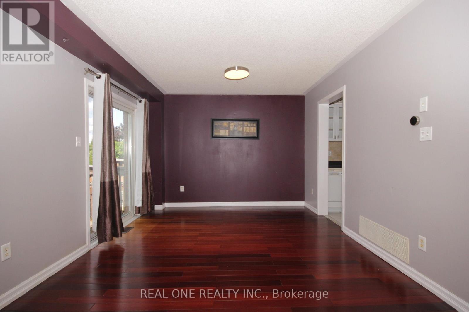12 Bonello Crescent, Whitby, Ontario  L1R 3N6 - Photo 3 - E13753080