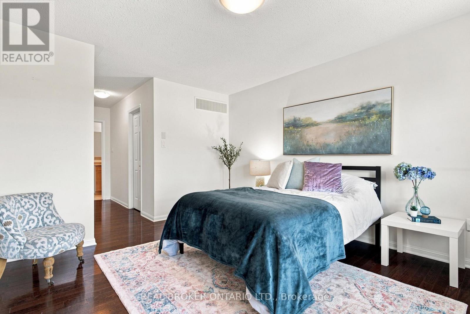 8 Ayers Crescent, Toronto, Ontario  M1L 0G6 - Photo 16 - E13753174