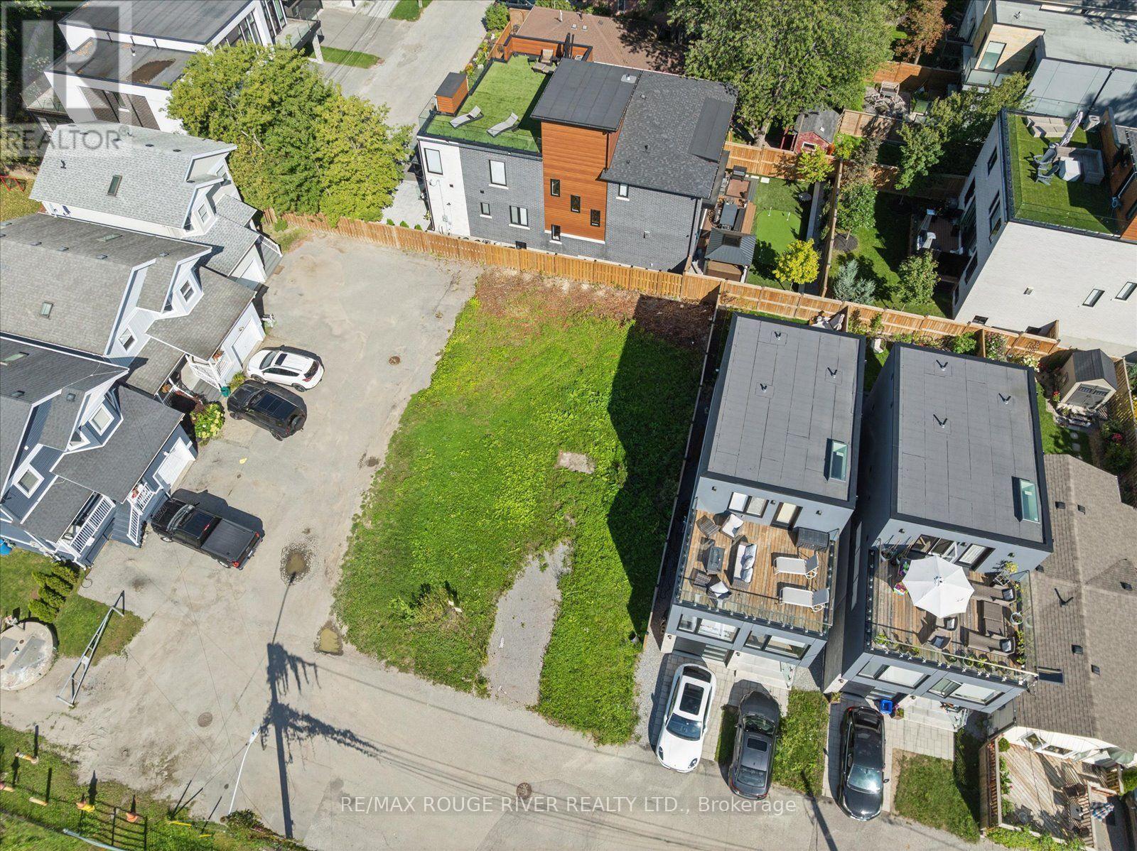 1238 Bayview Street, Pickering, Ontario  L1W 1E6 - Photo 4 - E13753196