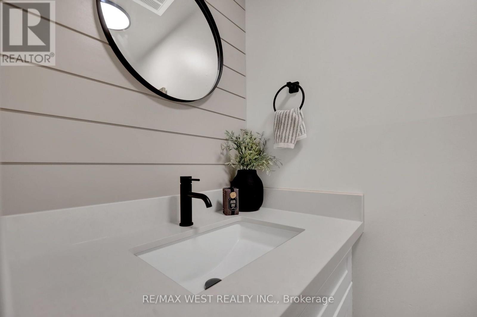 4 Flemington Court, Whitby, Ontario  L1N 5X2 - Photo 43 - E13753332