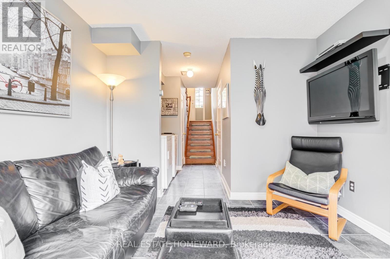 5a Falmouth Avenue, Toronto, Ontario  M1K 4M5 - Photo 31 - E13753452