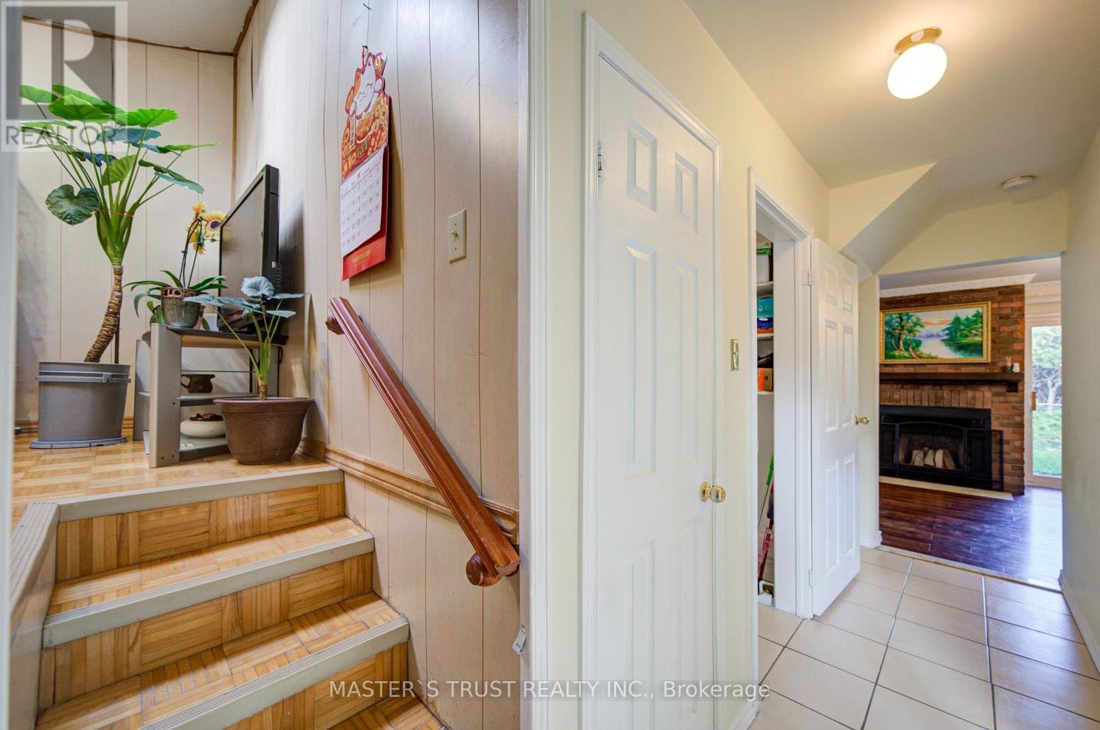 61 Wiggens Court, Toronto, Ontario  M1B 1K3 - Photo 6 - E13753494