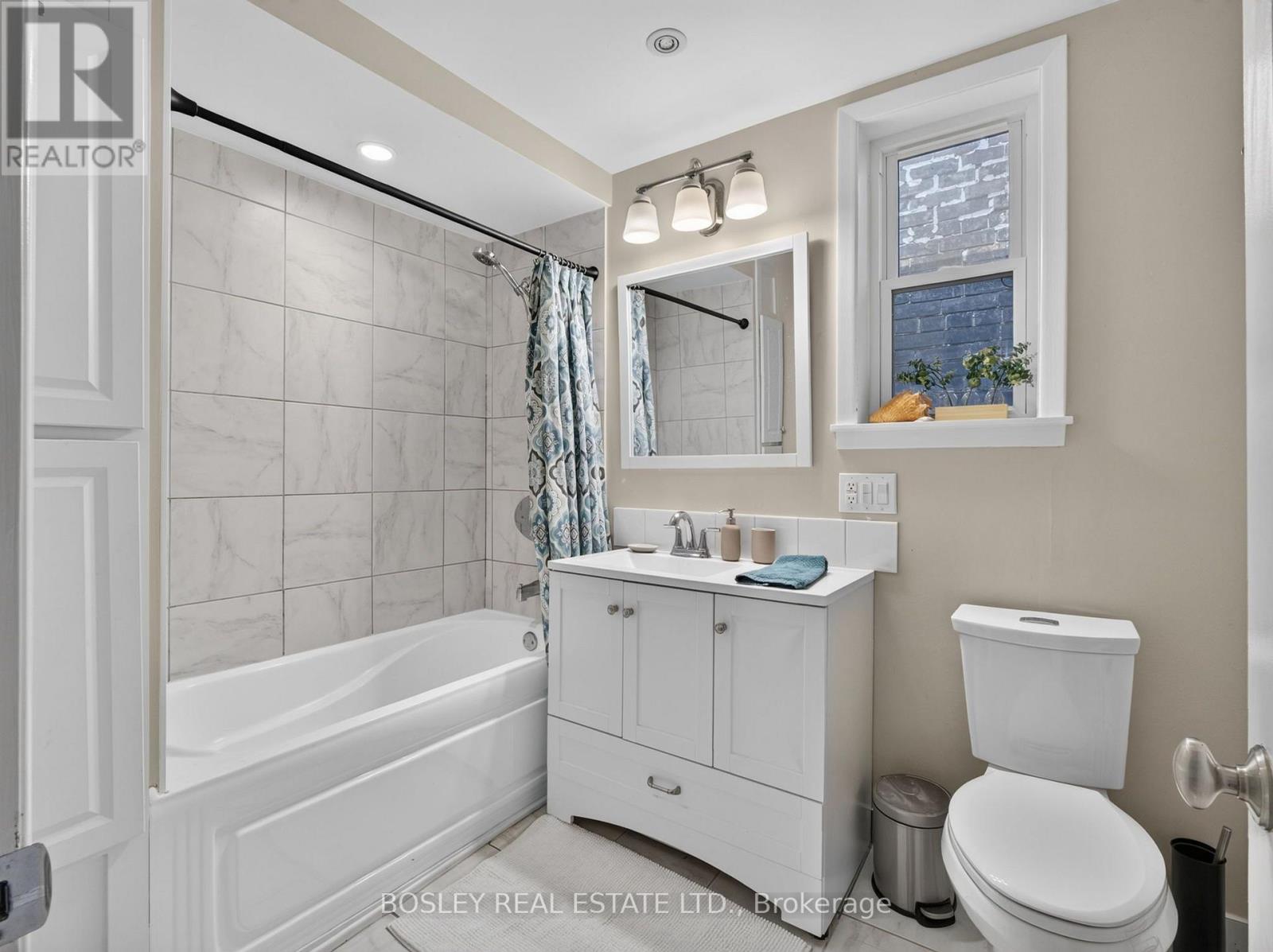 14 Coady Avenue, Toronto, Ontario  M4M 2Y8 - Photo 26 - E13753512